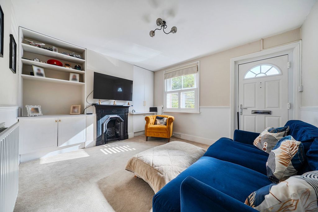 Additional image 5 of 3 bed semi-detached house for saleStation Road, Lingfield RH7