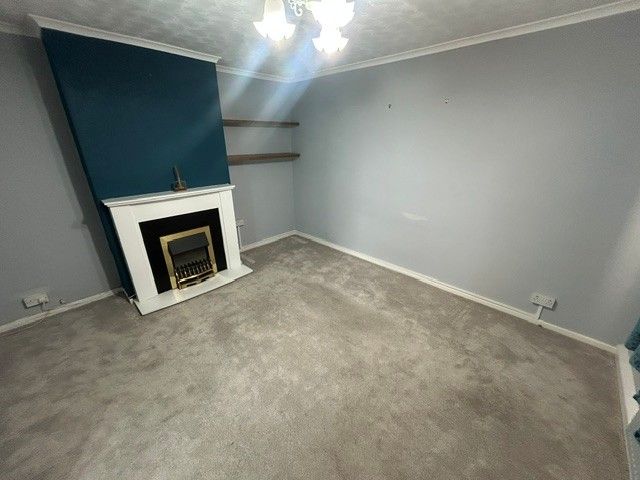 Property photo 2 of 9 Lounge