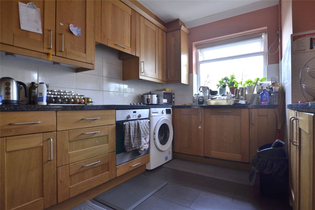Property photo 3 of 14 Kitchen