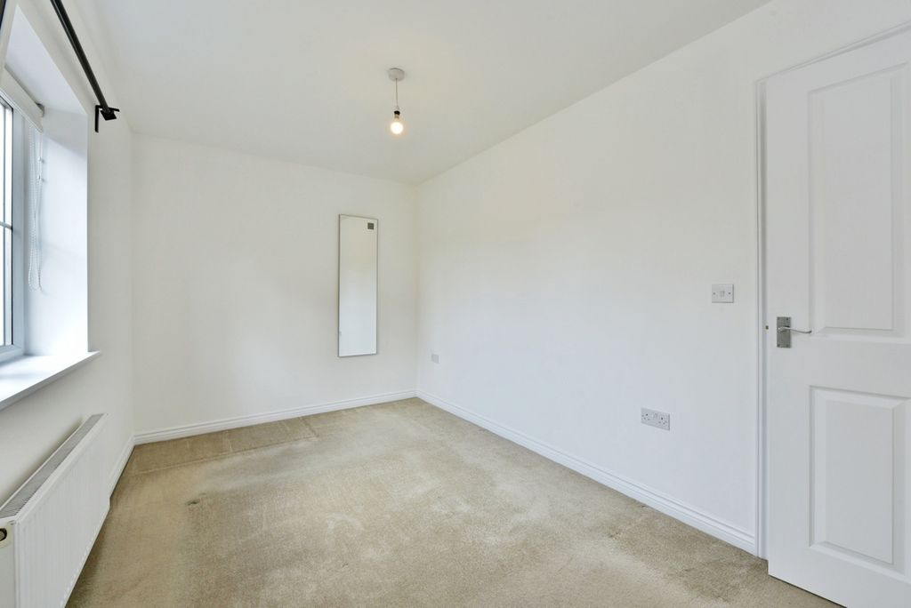 Property photo 3 of 14 Photo