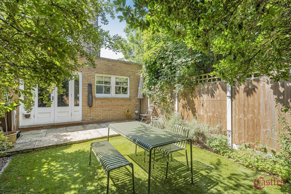 Property photo 3 of 27 Rear Garden
