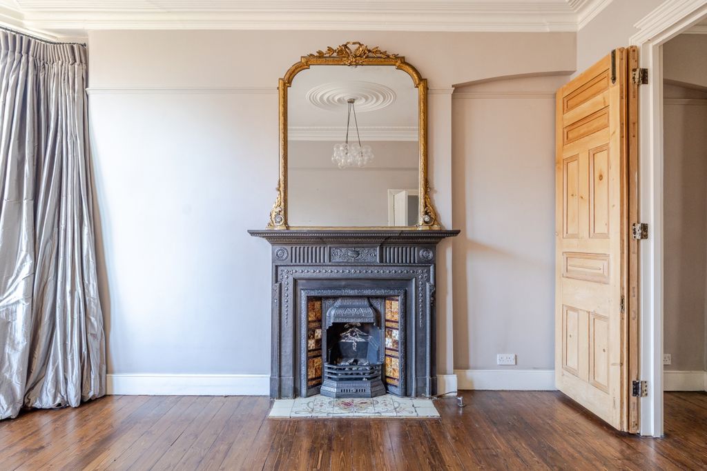 Property photo 3 of 18 1373254-3-68Ff3A8...