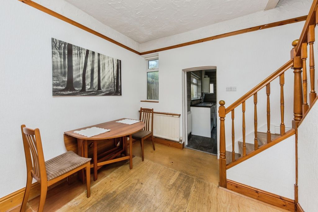 Property photo 3 of 16 Pbox-Img.Jpg