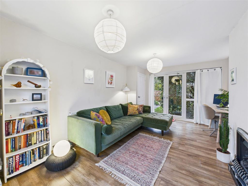 Property photo 1 of 21 Cam05476G0-Pr0083-Still010.Jpg