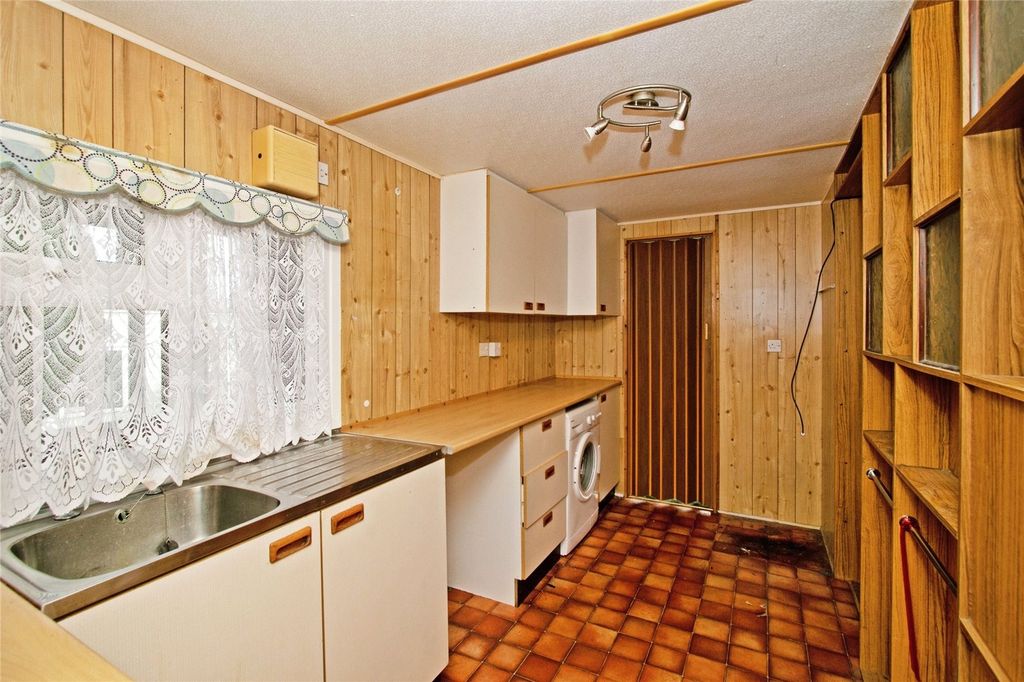 Property photo 3 of 12 Picture No. 11