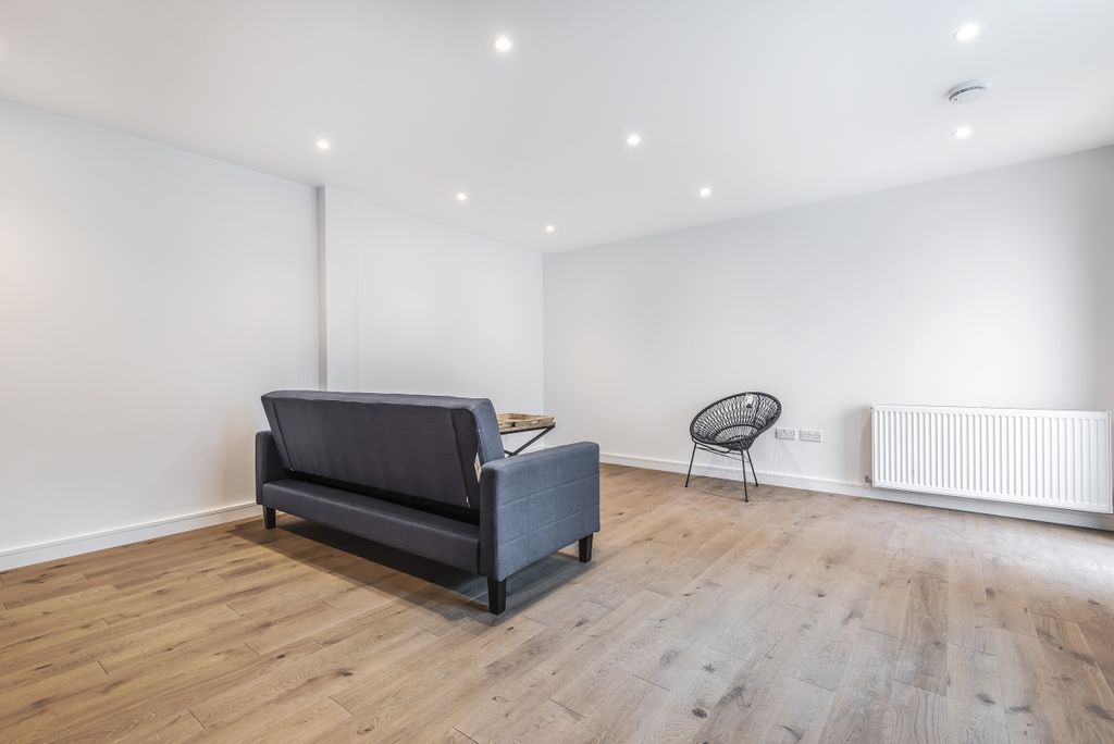 Property photo 3 of 7 471780 (3)