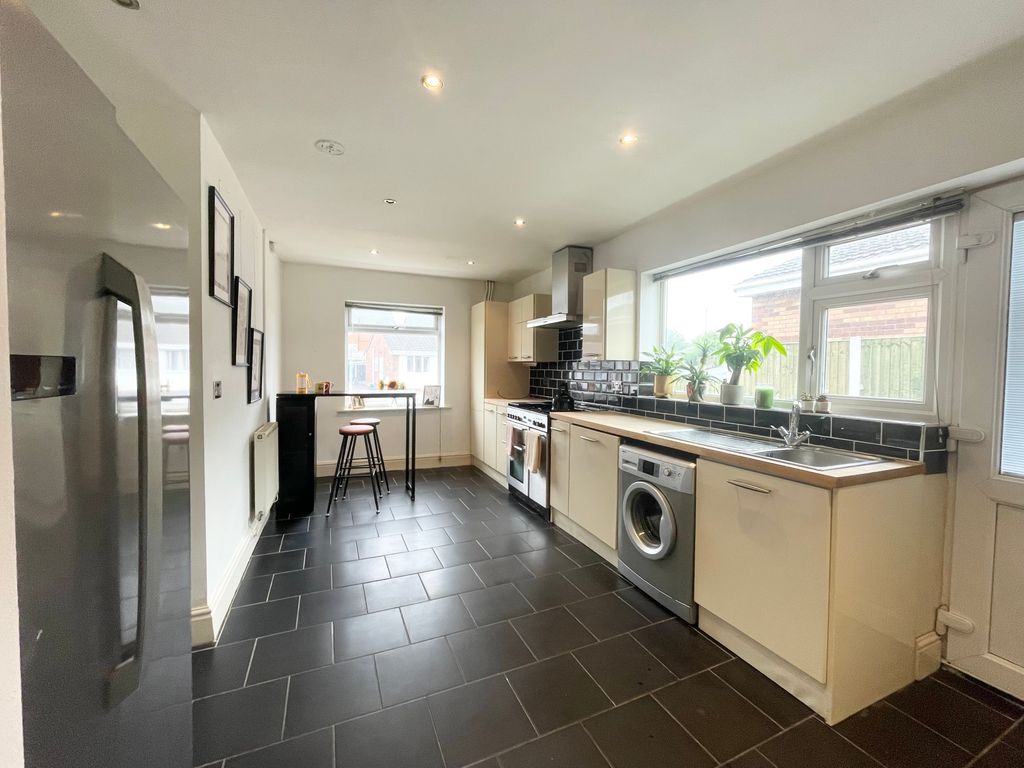 Property photo 3 of 15 Img_5616