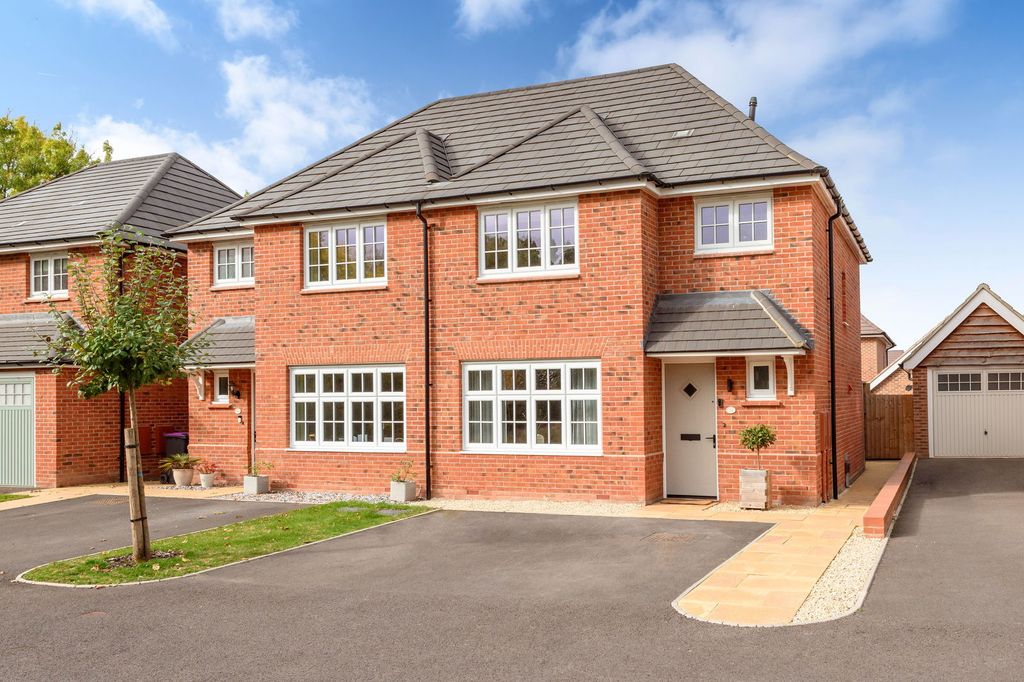 Property photo 1 of 24