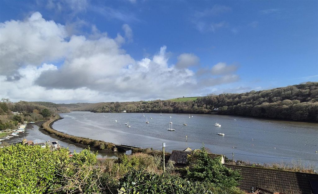 Property photo 2 of 17 View