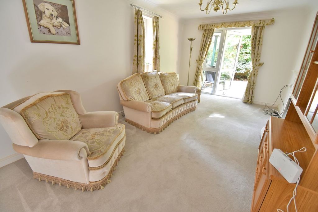 Property photo 3 of 11