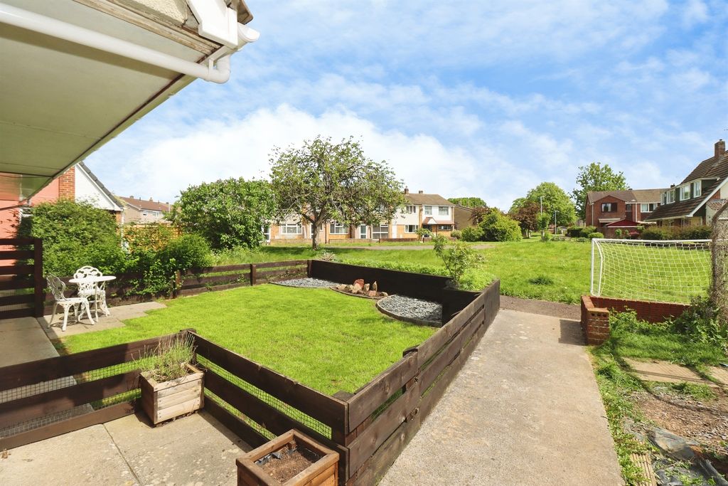 Property photo 2 of 22