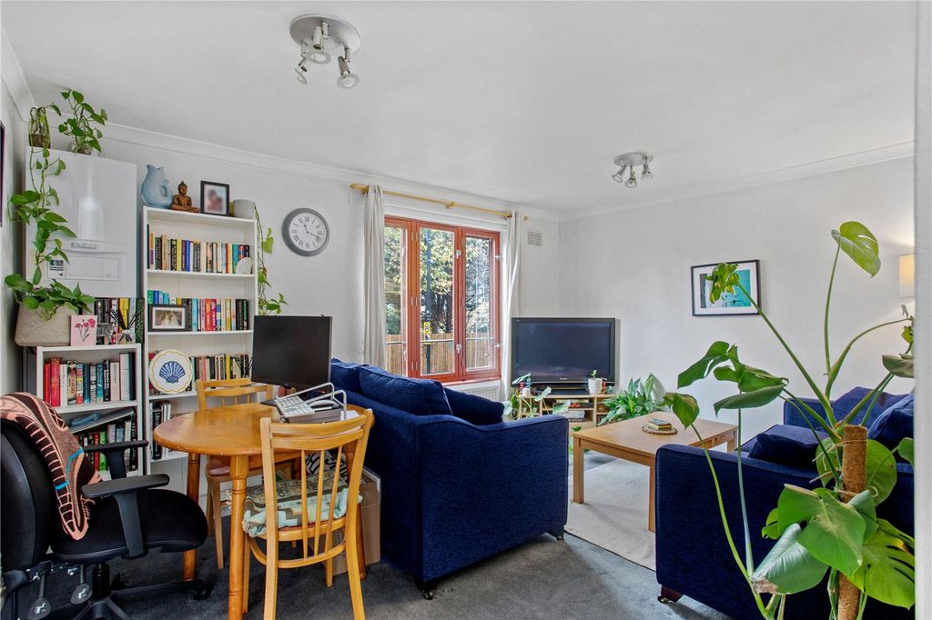 Property photo 3 of 11 Picture No. 19