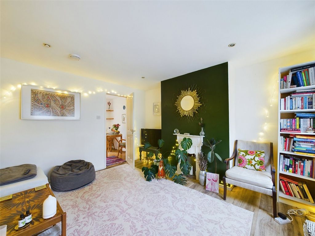 Property photo 2 of 13 Picture No. 02