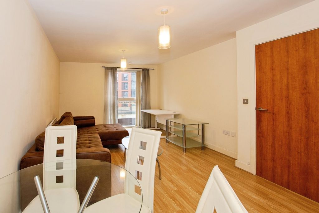 Property photo 3 of 17 Pbox-Img.Jpg