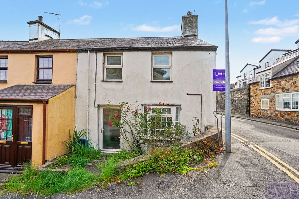 Property photo 1 of 9 Croeso