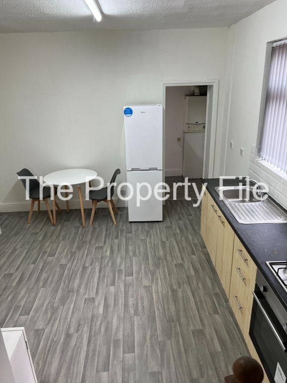 Property photo 2 of 9