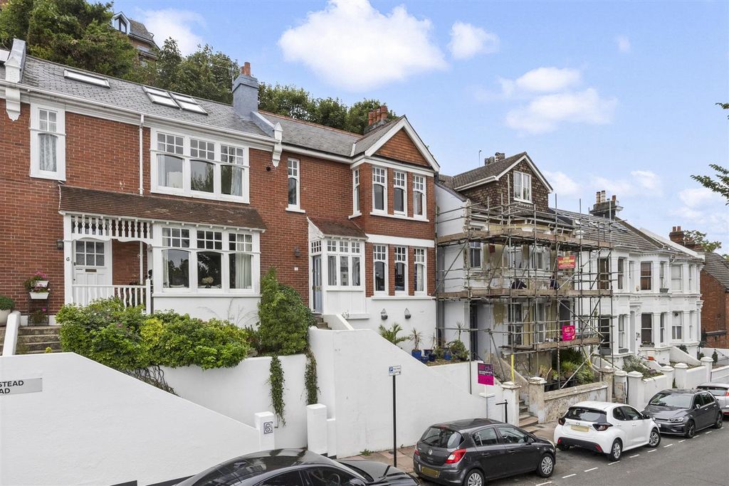 Property photo 1 of 17 Hampstead Road, 5-018.Jpg