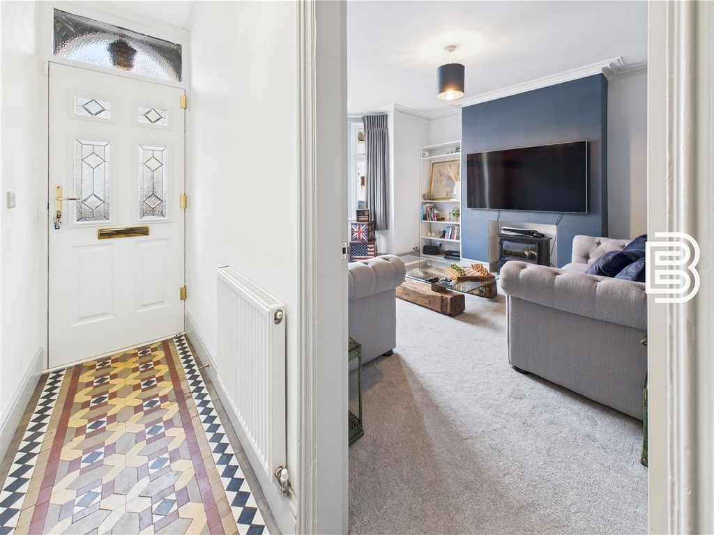 Property photo 3 of 23 Cam03787G0-Pr0123-Still012.Jpg