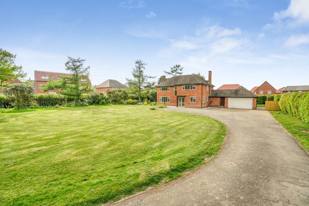 Additional image 34 of 4 bed detached house to rentAshlawn Road, Rugby, Warwickshire CV22