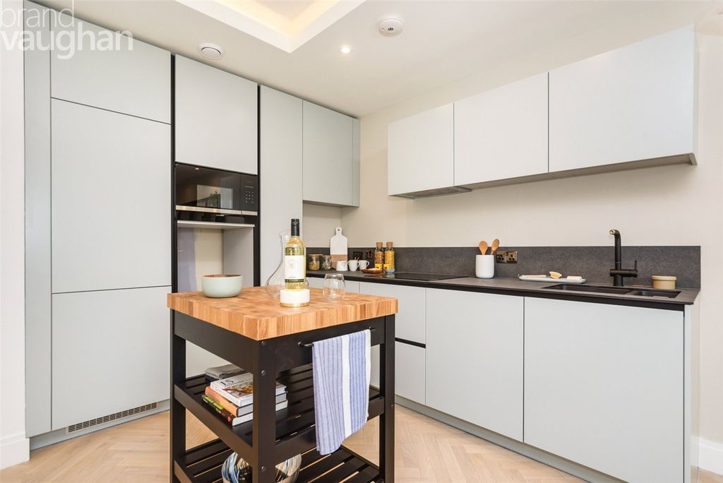 Property photo 3 of 12 Picture No. 04