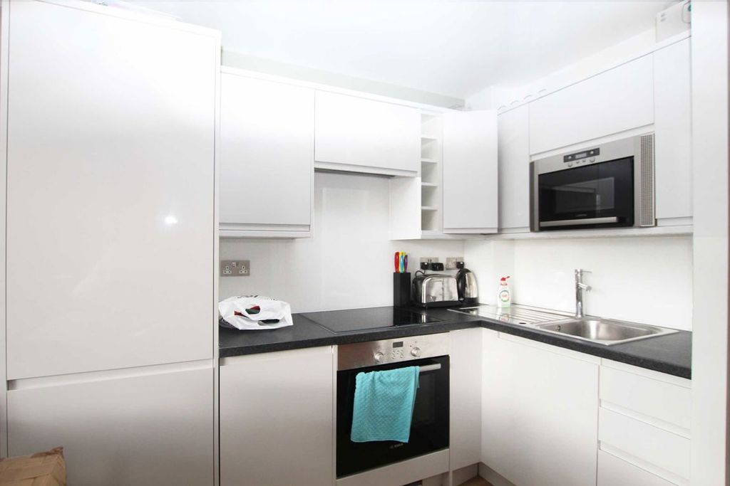 Property photo 2 of 3