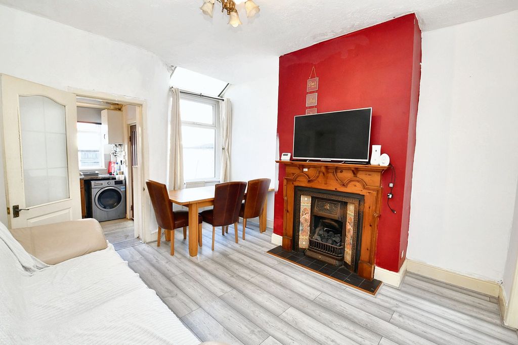 Property photo 3 of 15