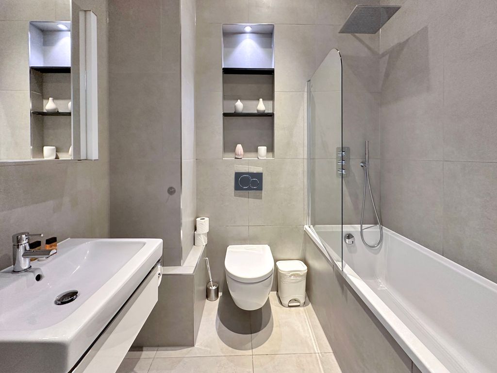 Property photo 2 of 7 Photo 5