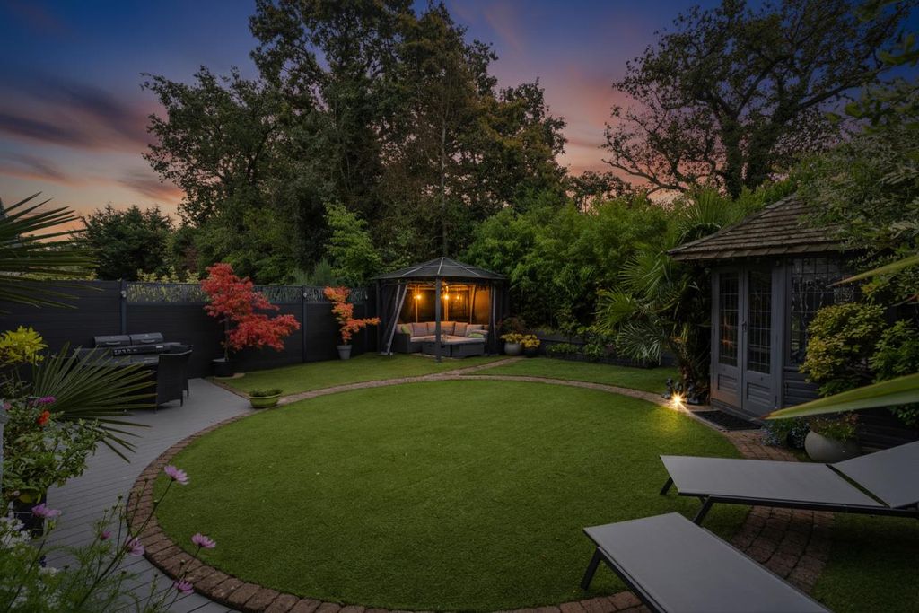 Property photo 2 of 22 3 Denton Croft_32.Png