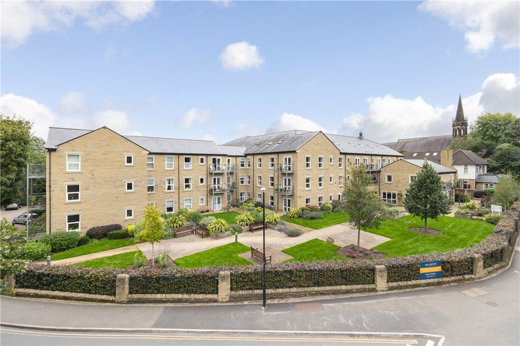 Property photo 1 of 14 Front