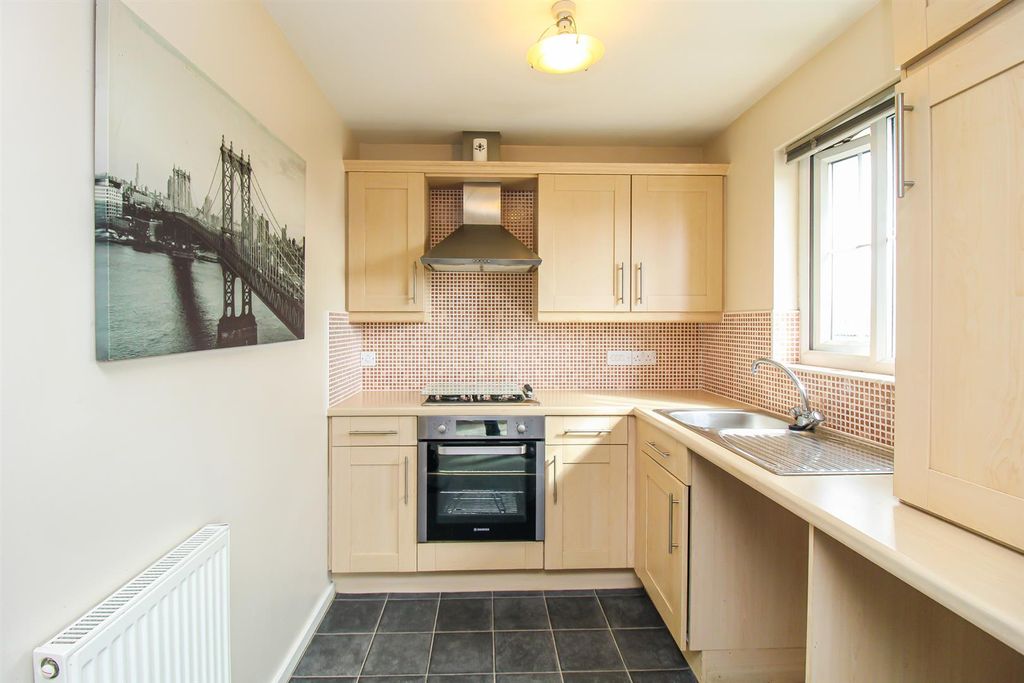 Property photo 2 of 7