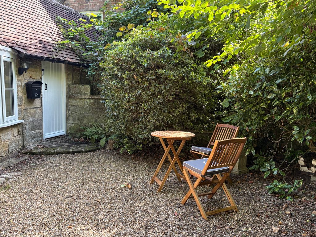 Property photo 2 of 11 Courtyard Garden