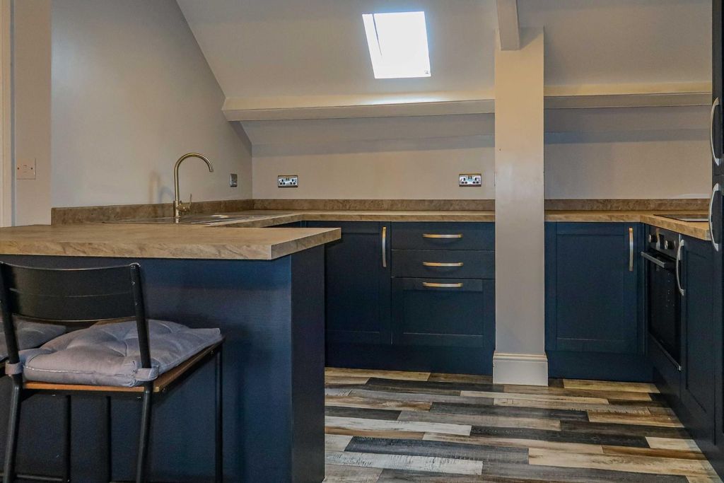 Property photo 2 of 10 Img-2.Jpg