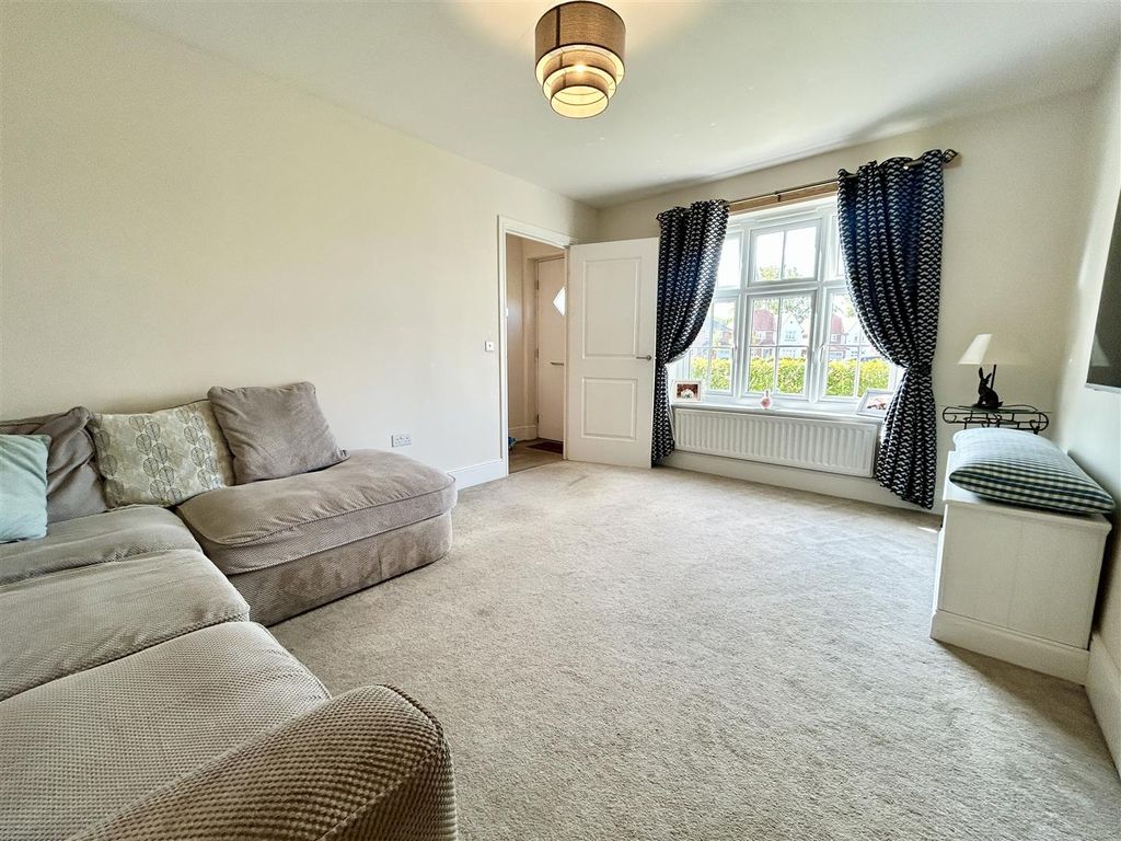 Property photo 2 of 30