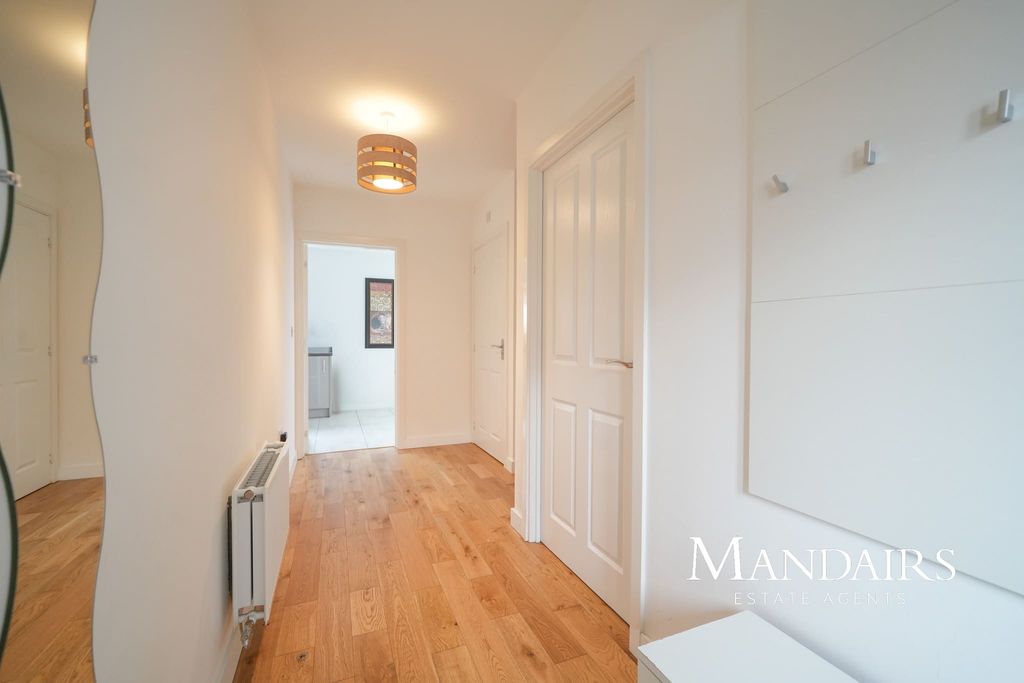 Property photo 3 of 32