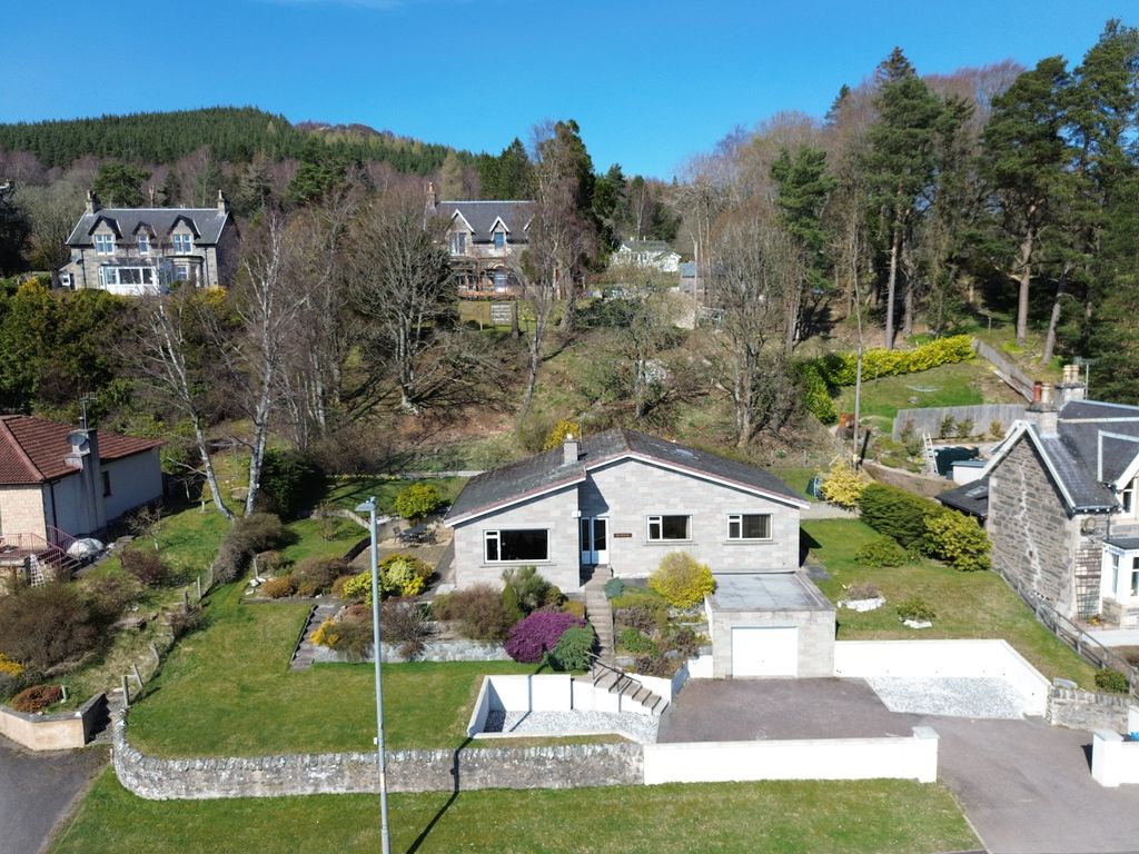 Property photo 1 of 39