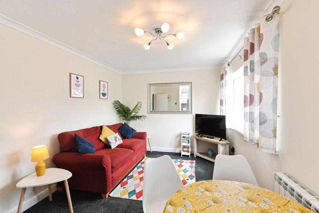 Property photo 3 of 12 Pbox-Img.Jpg