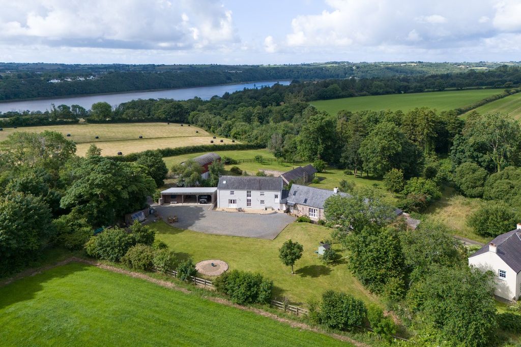 Property photo 2 of 45