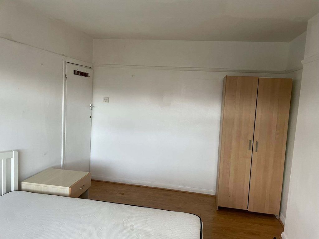 Property photo 1 of 11 Bedroom