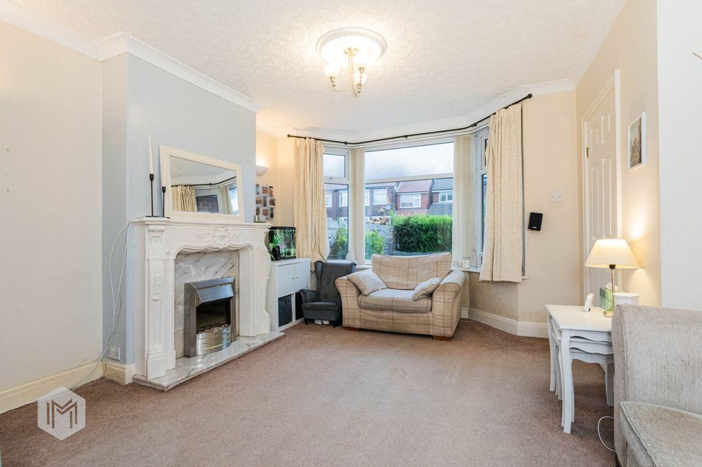 Property photo 2 of 33 Picture No. 05