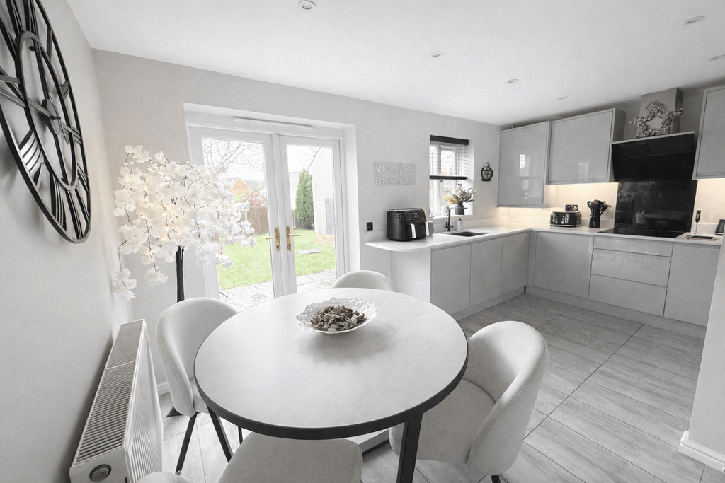 Property photo 1 of 17 3 Bedroom Property For Sale On Heol Iscoed Sa5