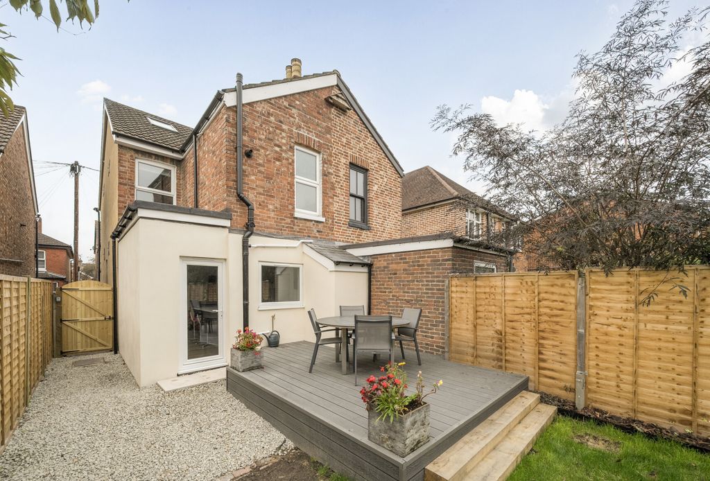 Property photo 2 of 18 1365125-14-68E8d2...