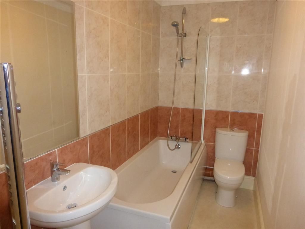 Property photo 3 of 8 Bathroom