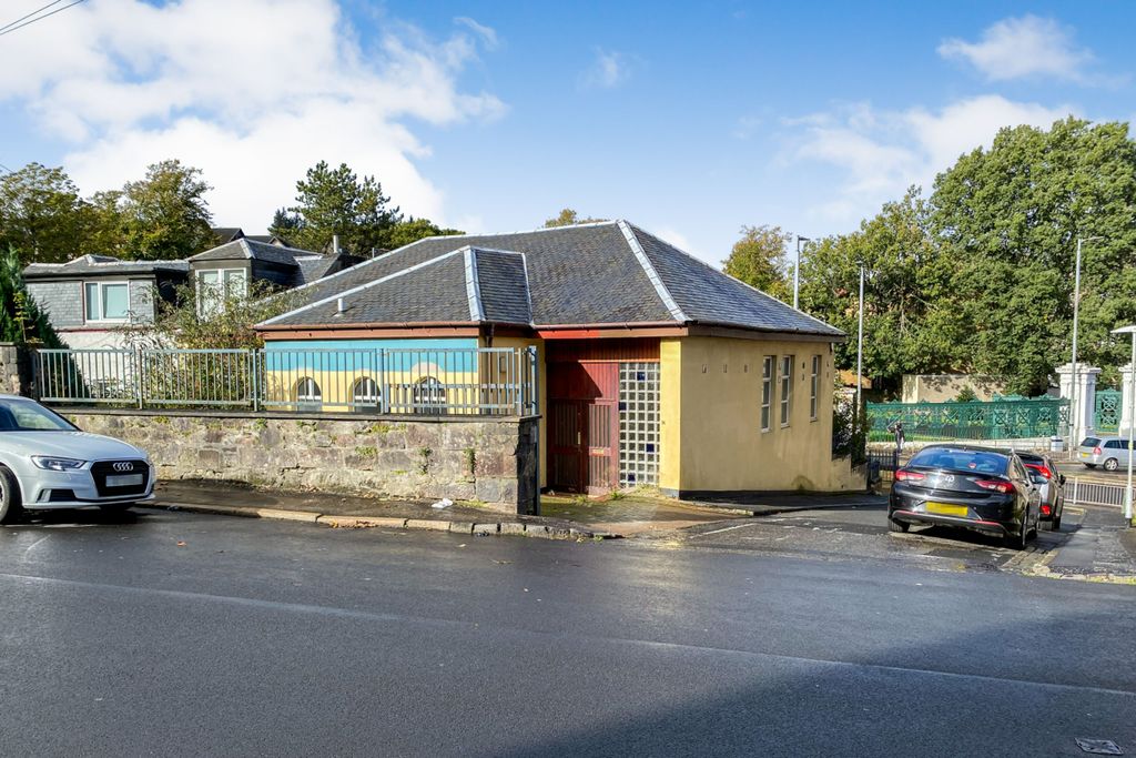 Property photo 2 of 4 1 Inverkip Road, Greenock, Pa16 9Aa