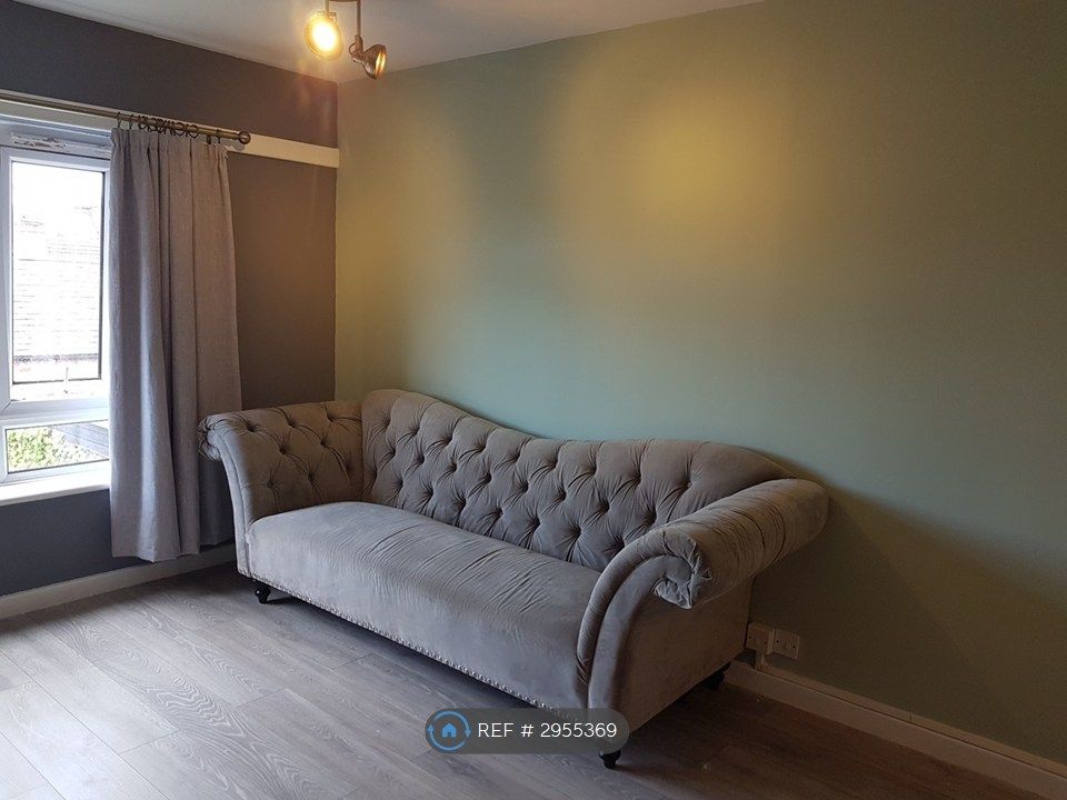 Property photo 3 of 14 3 Seater Sofa