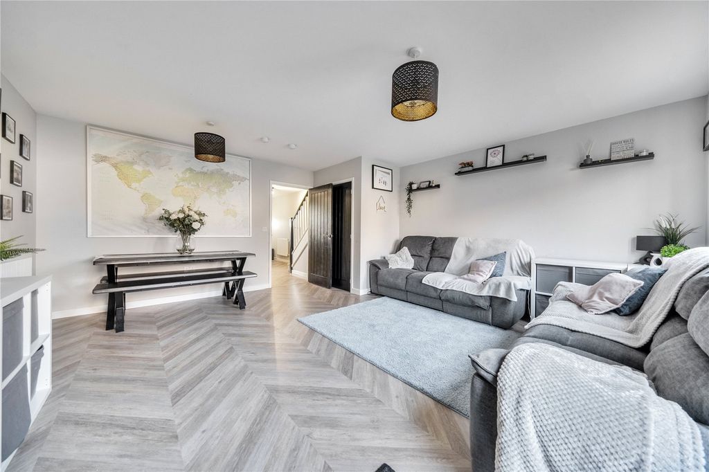 Property photo 2 of 16 Picture No. 04