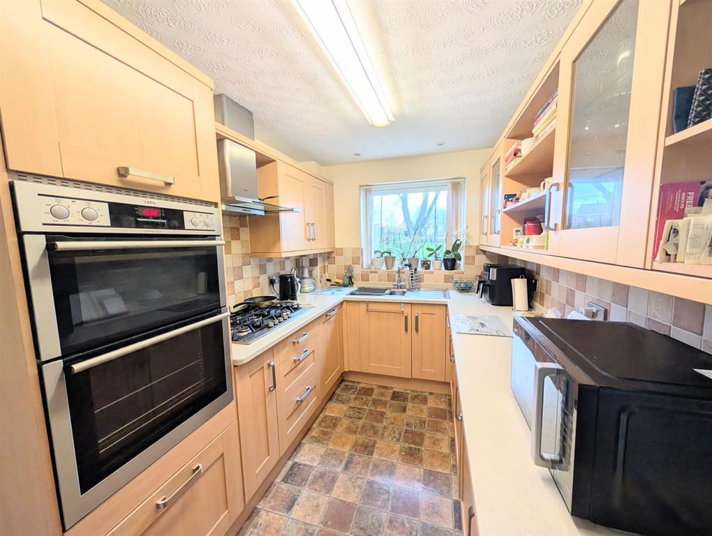 Property photo 2 of 15 Kitchen