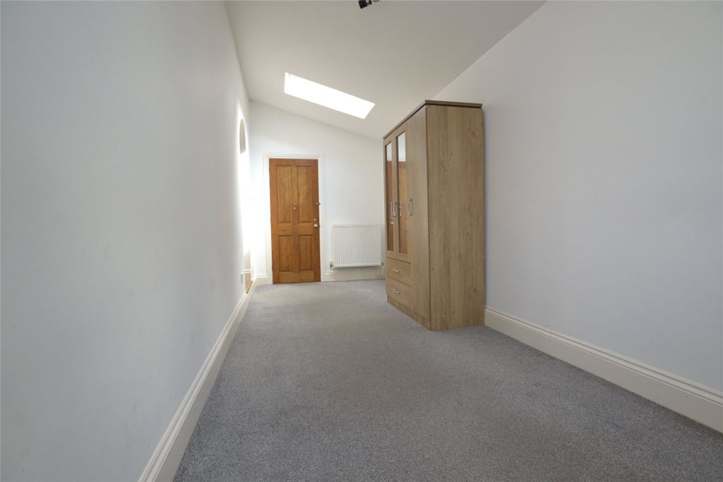 Property photo 3 of 8 Bedroom