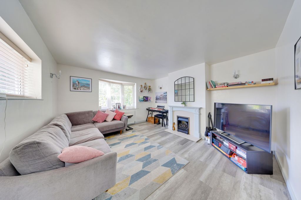 Property photo 2 of 15