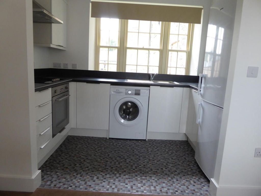 Property photo 2 of 7 Flat 1, 8 Perreyman (1).Jpg