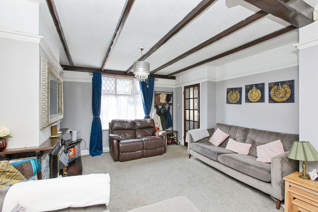 Property photo 2 of 19